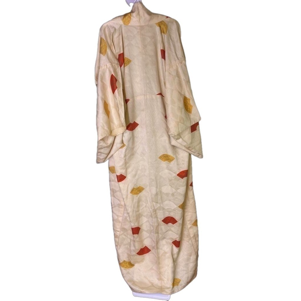 Best Quality Made in Japan Vintage Kimono - Picture 2 of 6